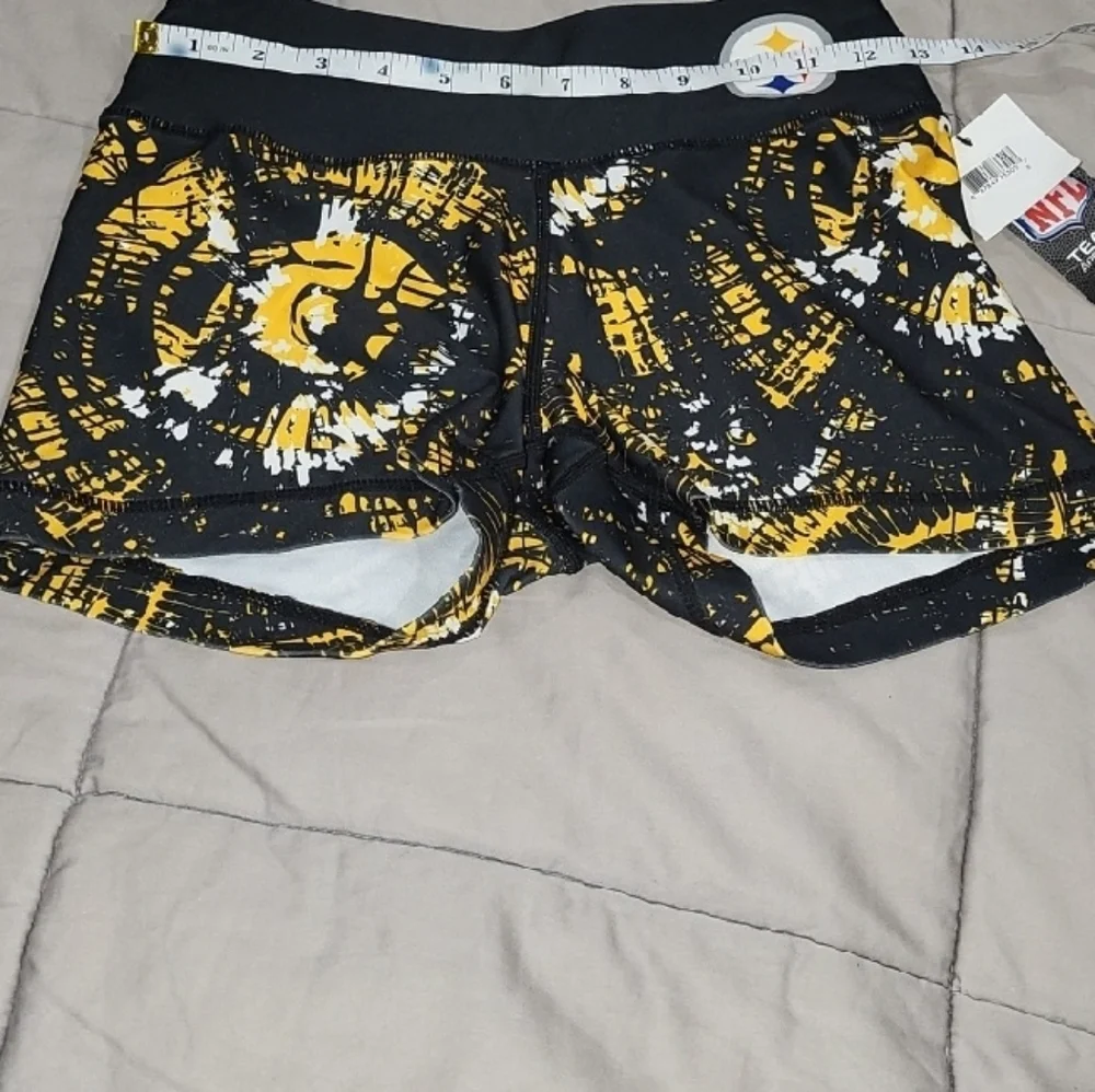 NFL Team Apparel Womens S Steelers Black and Yellow Shorts - Picture 6 of 6